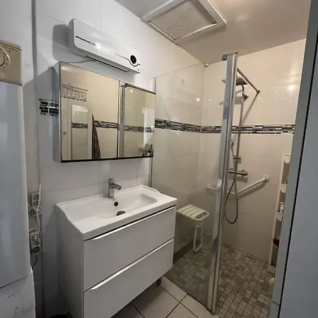 Maison De Moderne Et Pratique : Wifi, Clim, Parking Et Cour Privee Villa Canet-en-Roussillon