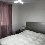 Maison De Moderne Et Pratique : Wifi, Clim, Parking Et Cour Privee Вилла