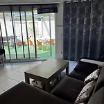 Maison De Moderne Et Pratique : Wifi, Clim, Parking Et Cour Privee *