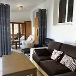 Maison De Moderne Et Pratique : Wifi, Clim, Parking Et Cour Privee * Кане