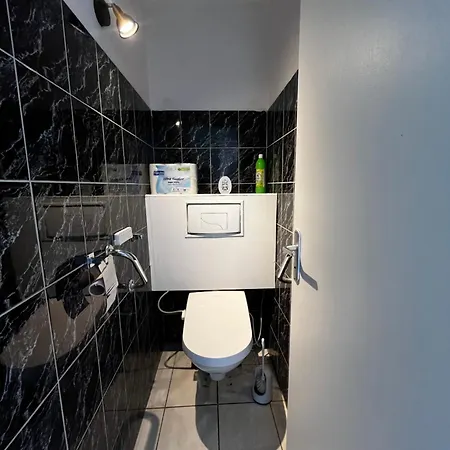 Villa Maison De Moderne Et Pratique : Wifi, Clim, Parking Et Cour Privee *