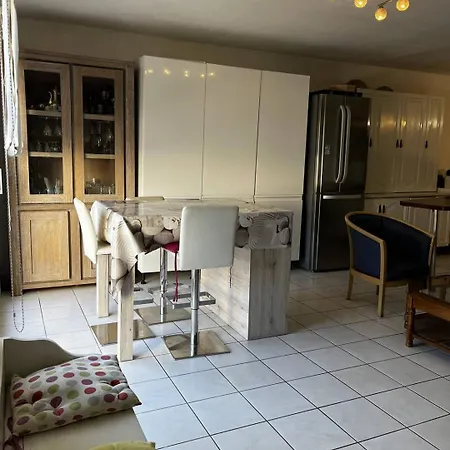 ヴィラ Maison De Moderne Et Pratique : Wifi, Clim, Parking Et Cour Privee *