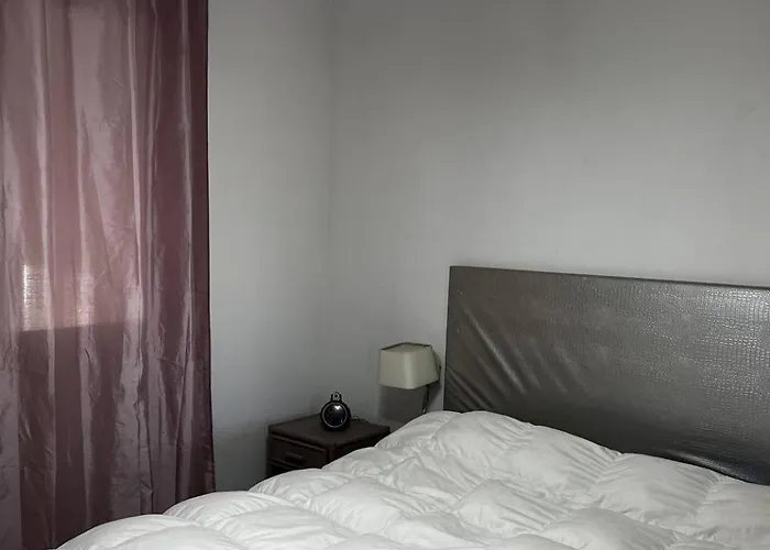 Maison De Moderne Et Pratique : Wifi, Clim, Parking Et Cour Privee וילה